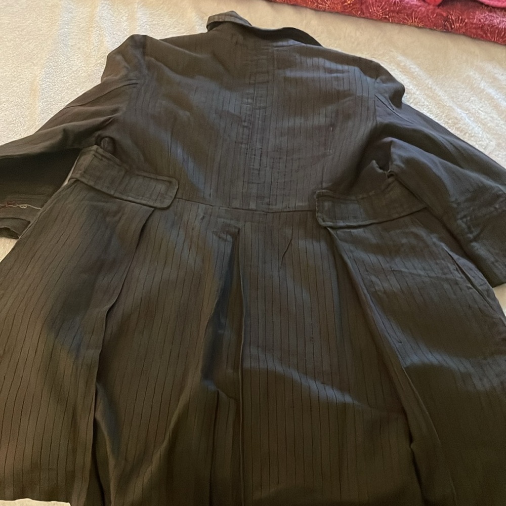 Mrs. Pepper Brown Coat - Picture 5 of 5